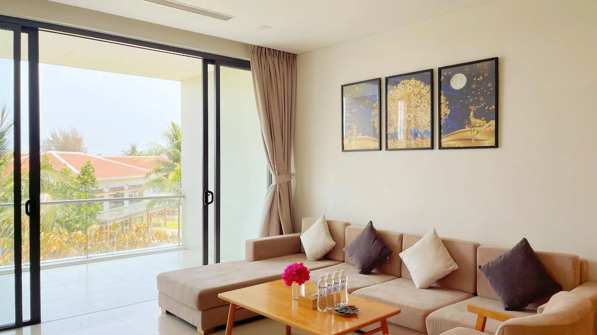 Astana Villa Non Nuoc Beach Da Nang Resort