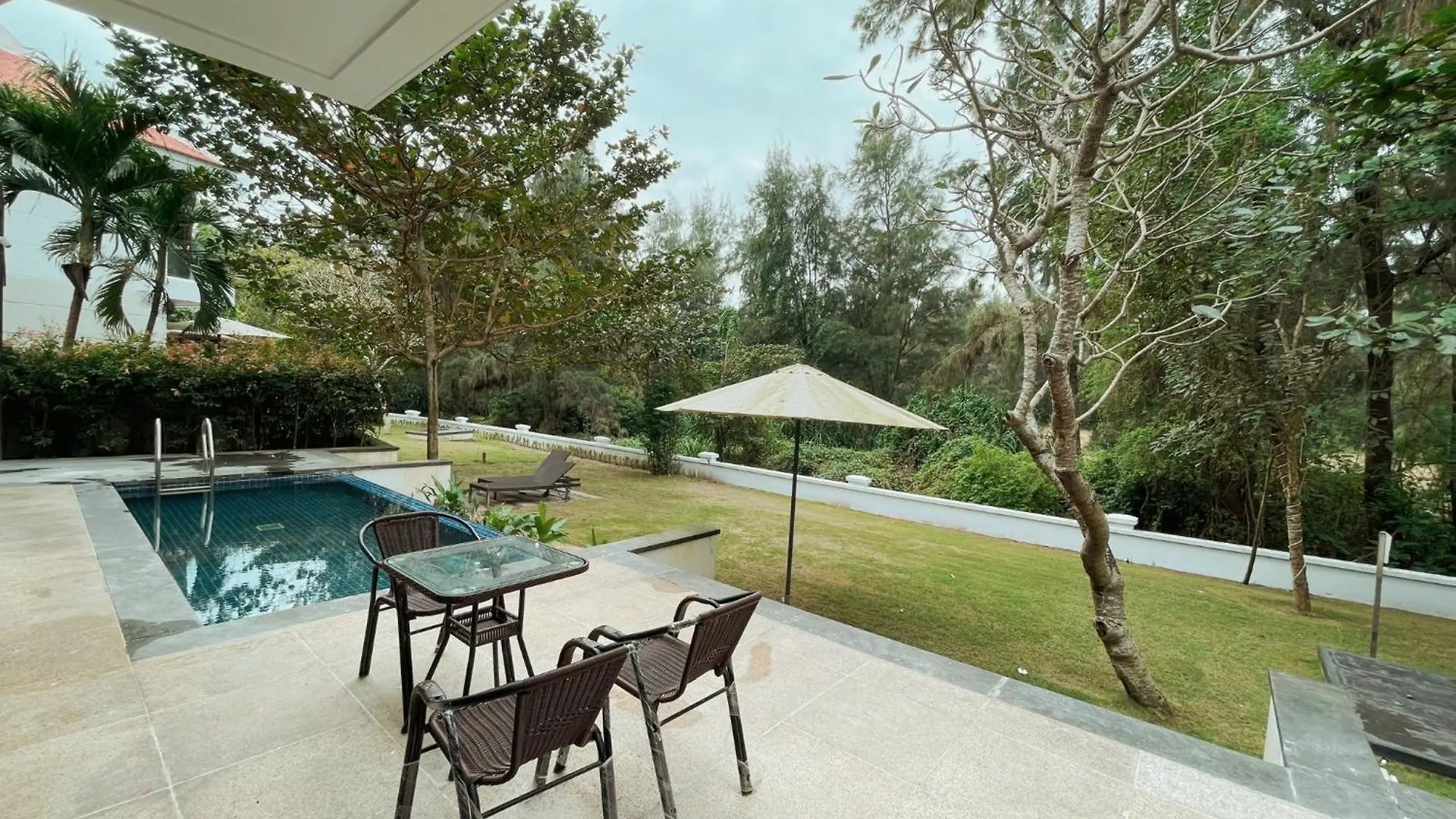 Resort Astana Villa Non Nuoc Beach Da Nang