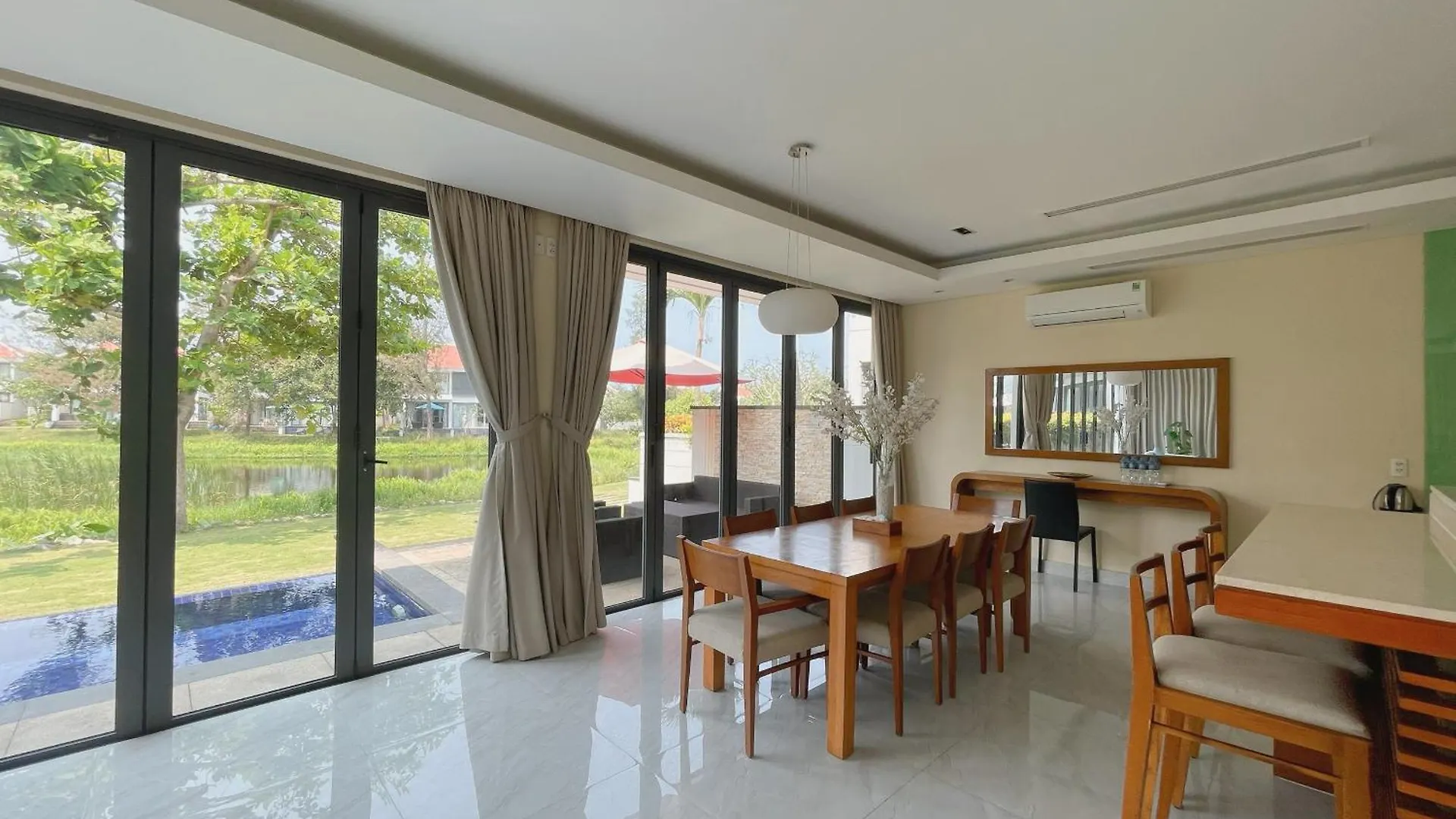 Astana Villa Non Nuoc Beach Da Nang Resort