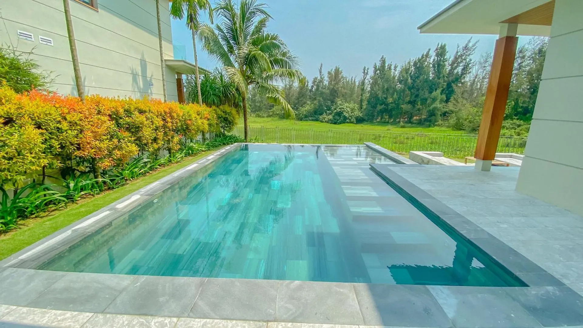 Astana Villa Non Nuoc Beach Da Nang 5*,  Vietnam