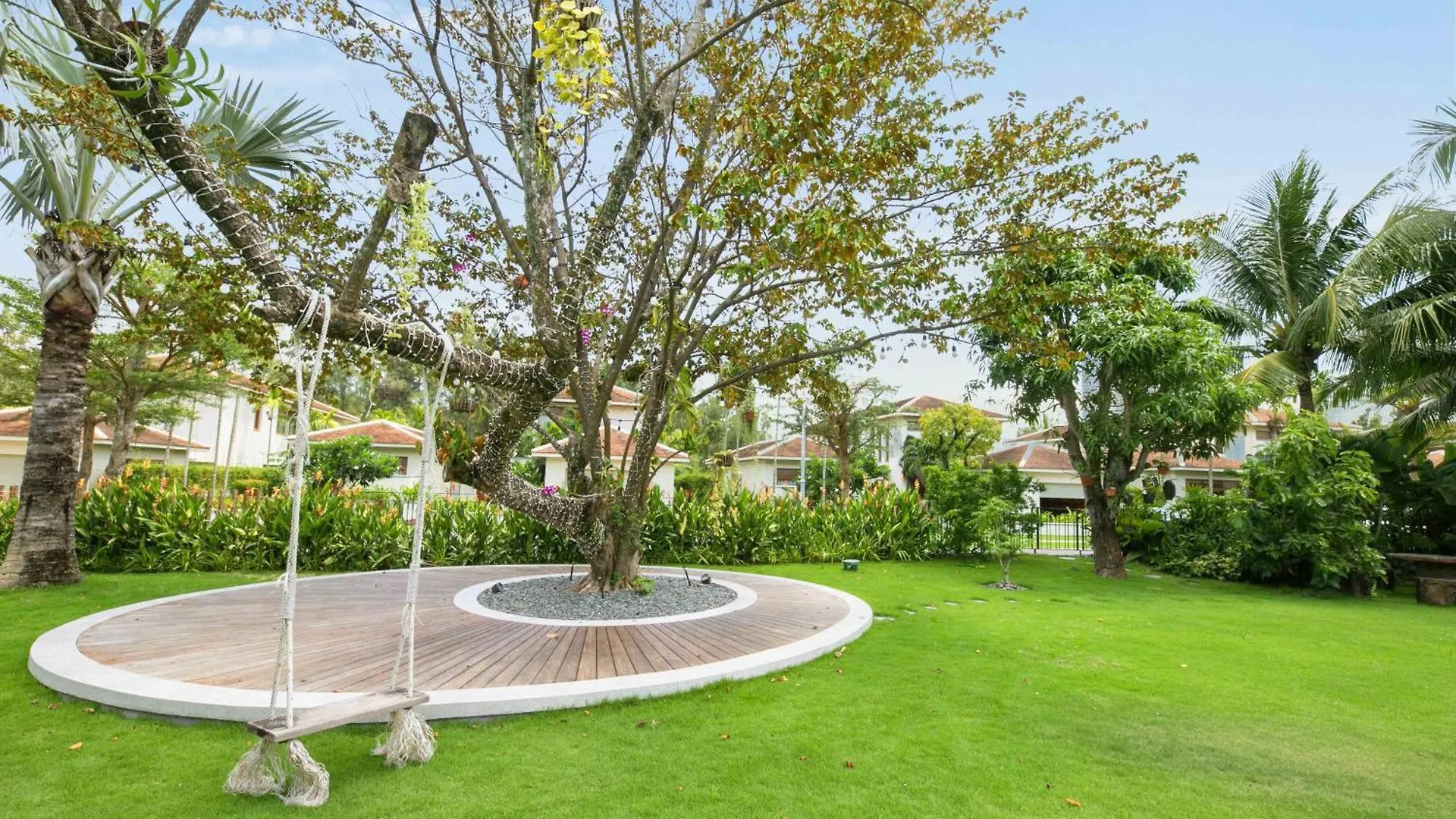 Astana Villa Non Nuoc Beach Da Nang 5*,  Vietnam