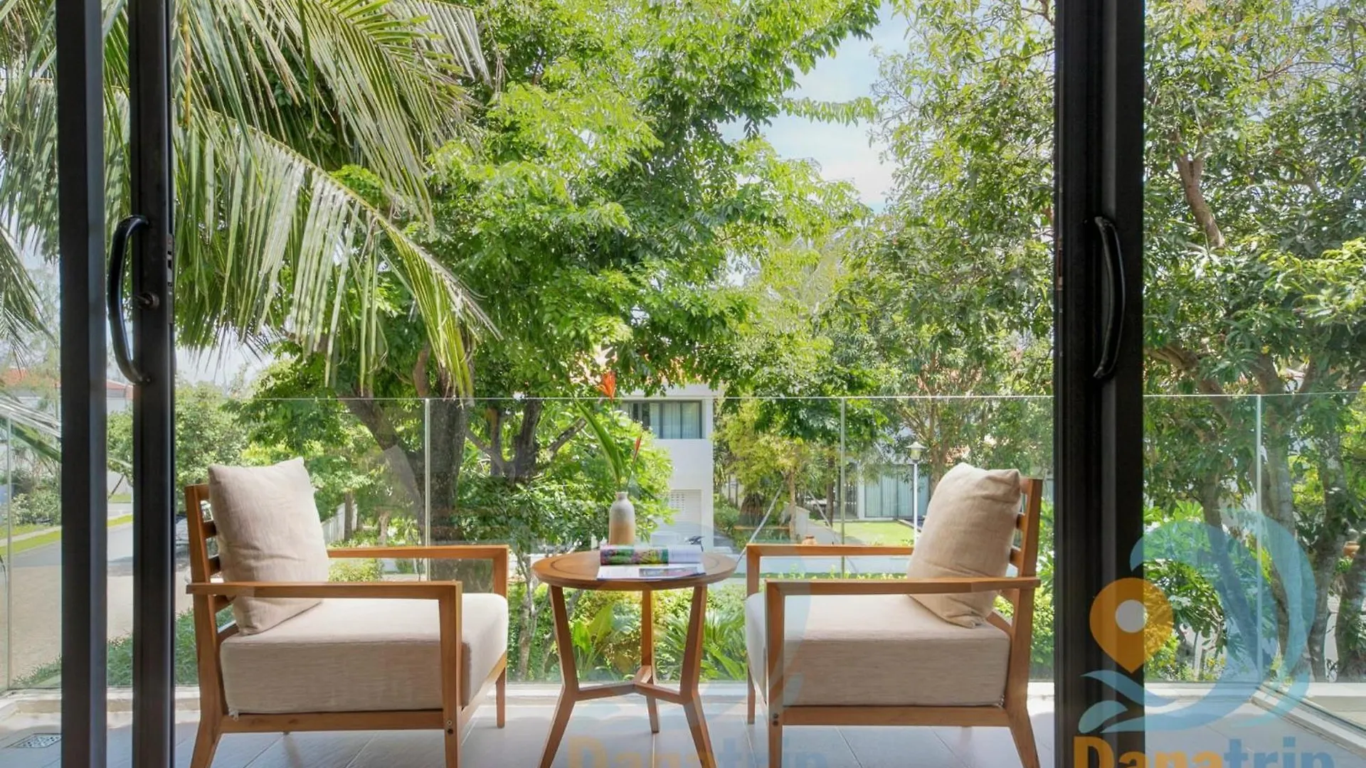 ***** Resort Astana Villa Non Nuoc Beach Da Nang Vietnam