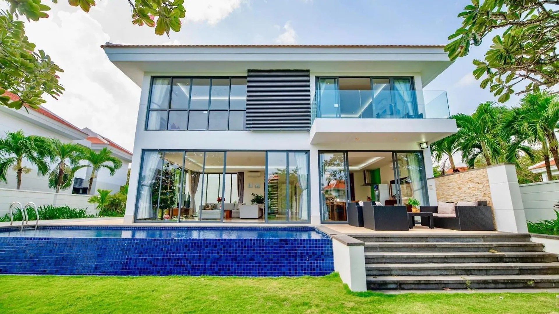 Astana Villa Non Nuoc Beach Da Nang