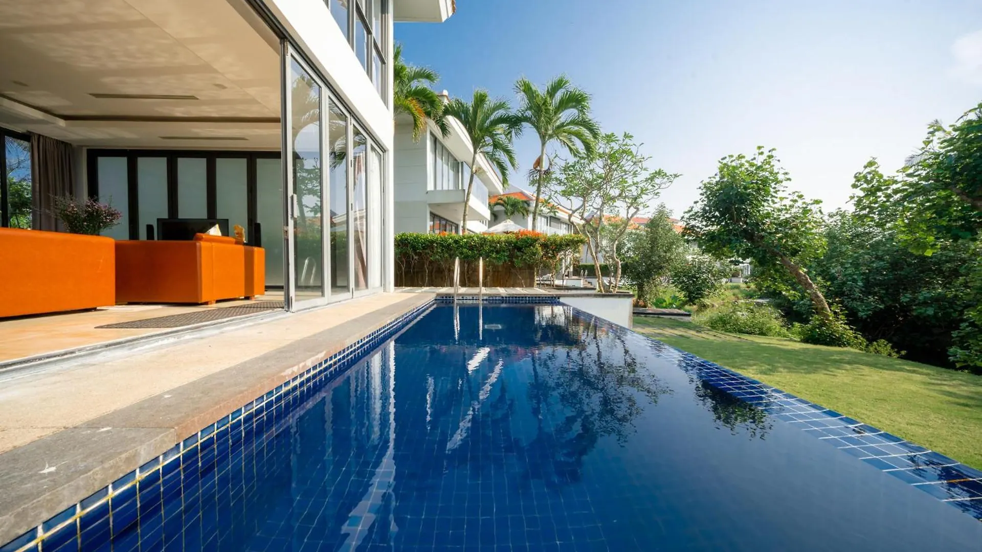 Astana Villa Non Nuoc Beach Da Nang Resort