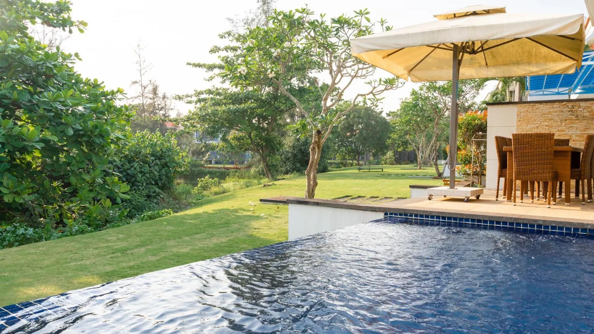 Astana Villa Non Nuoc Beach Da Nang