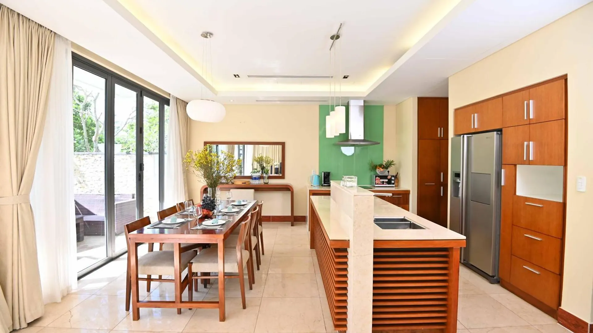 Astana Villa Non Nuoc Beach Da Nang 5*,