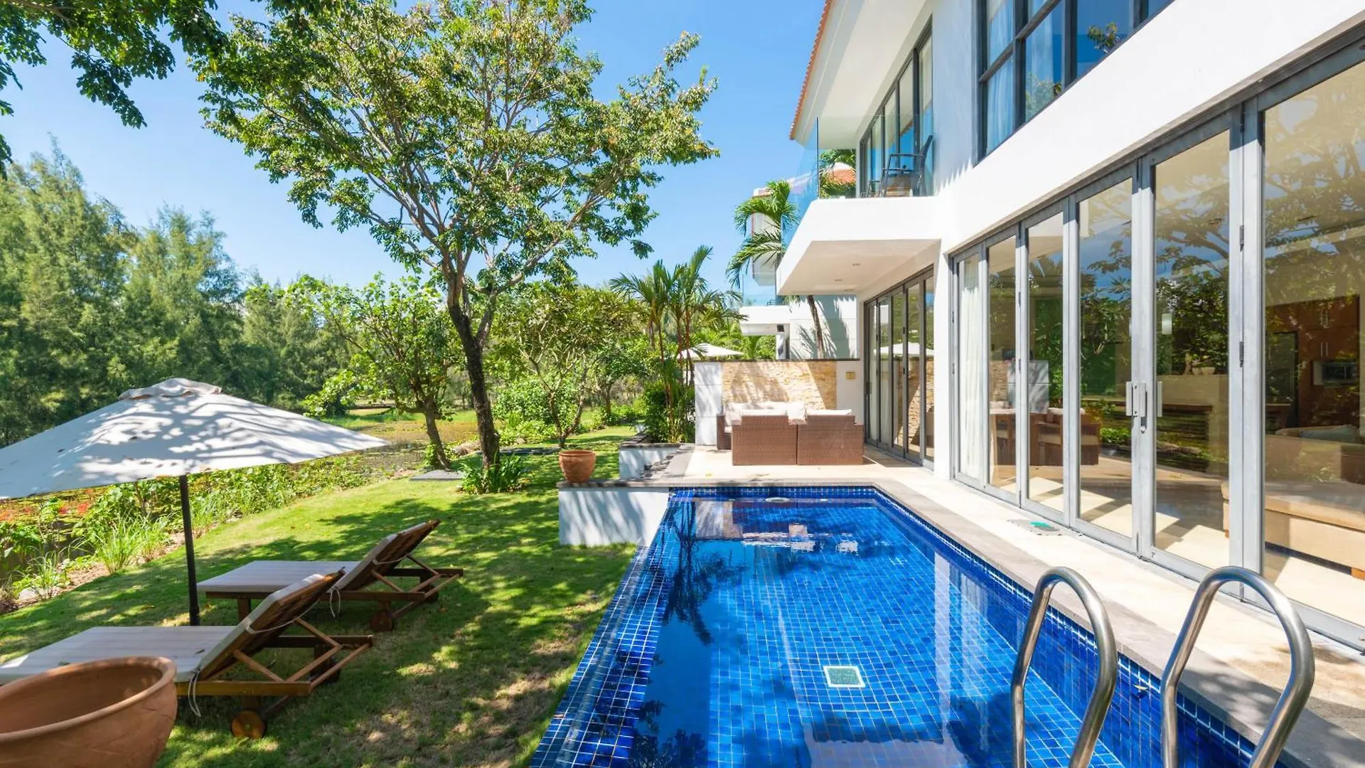 Resort Astana Villa Non Nuoc Beach Da Nang