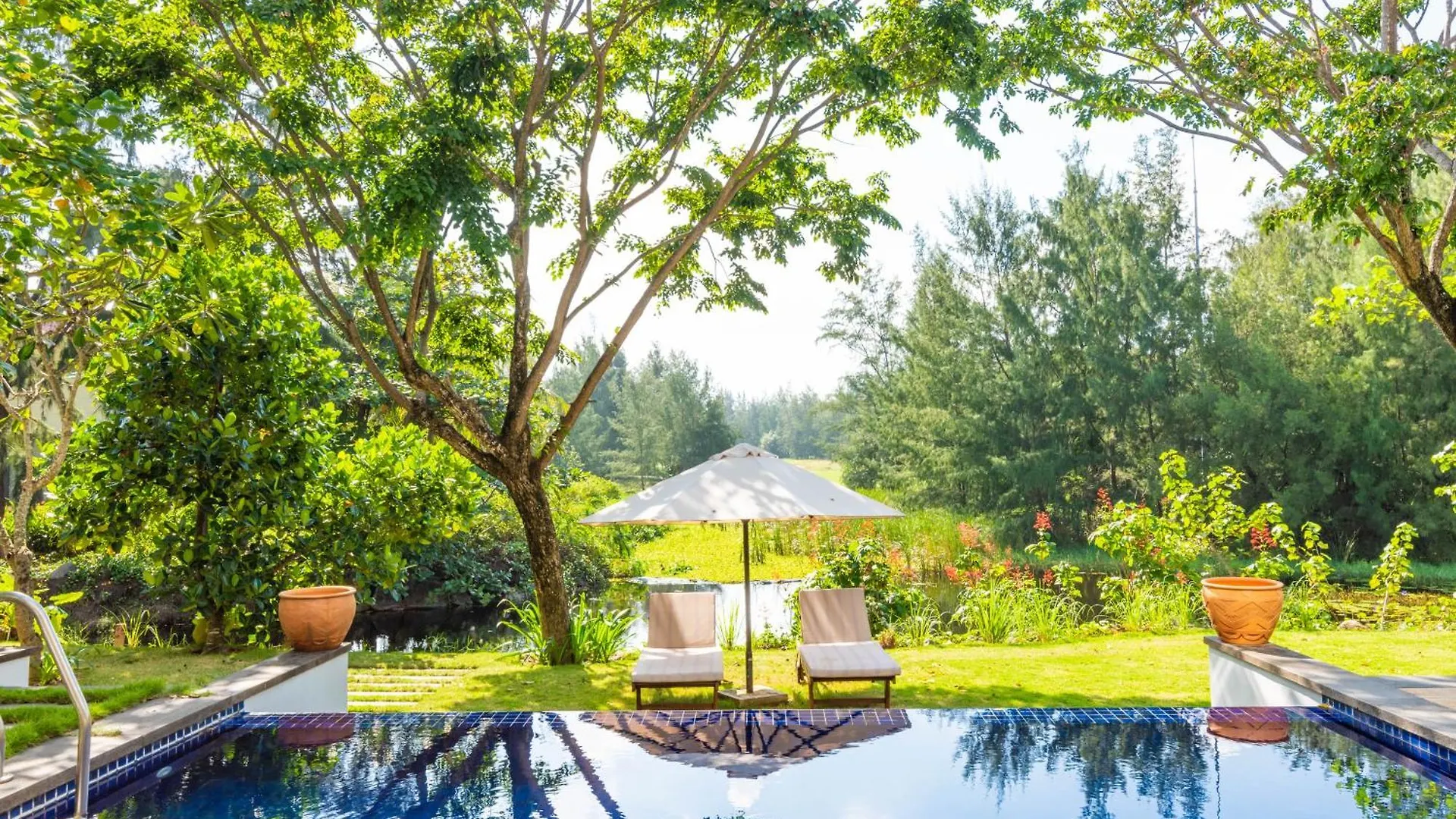 Astana Villa Non Nuoc Beach Da Nang Resort